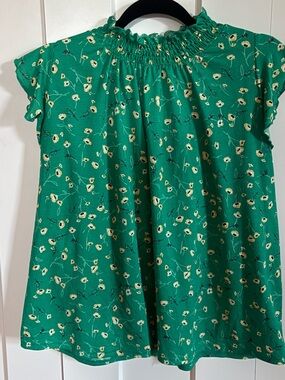 MELLODAY Green Floral Smocked Flutter Sleeve Top